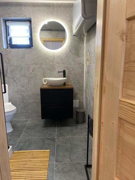 Widokowa stodoła domek w górach Beskid wyspowy jacuzzi balia