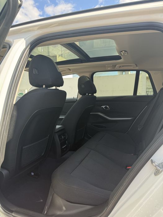 BMW 330e Touring Plug-In Hybrid