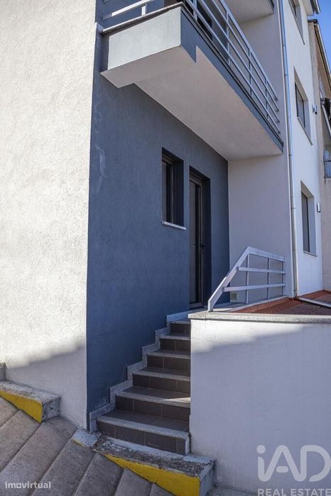 Casa / Villa T4 em Sé, Santa Maria e Meixedo de 200 m2