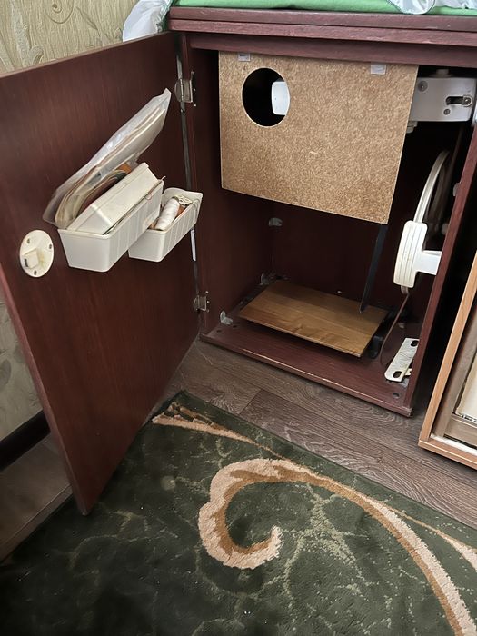 Швейна машинка Чайка 142-М