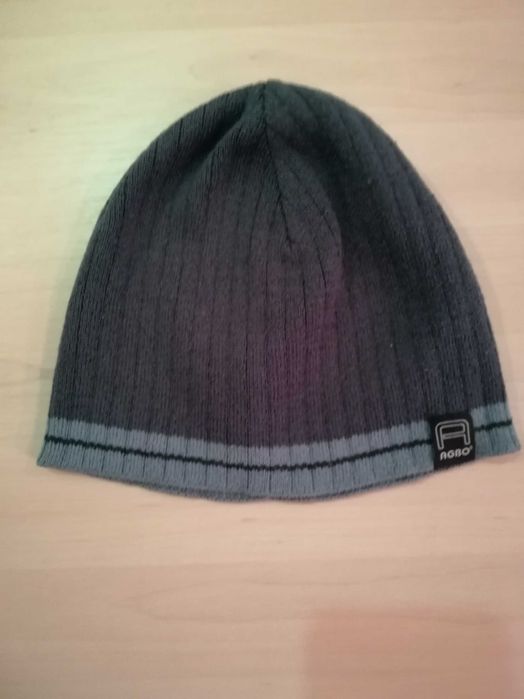 Продам шапки на мальчика
