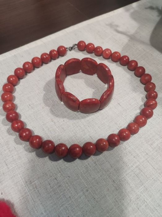 Zestaw: korale i bransoletka z koralowca