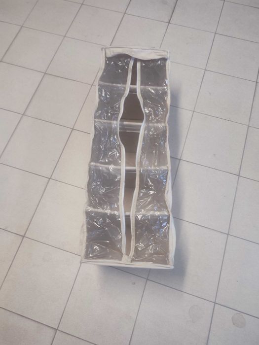 Prateleira para calçado e arrumação