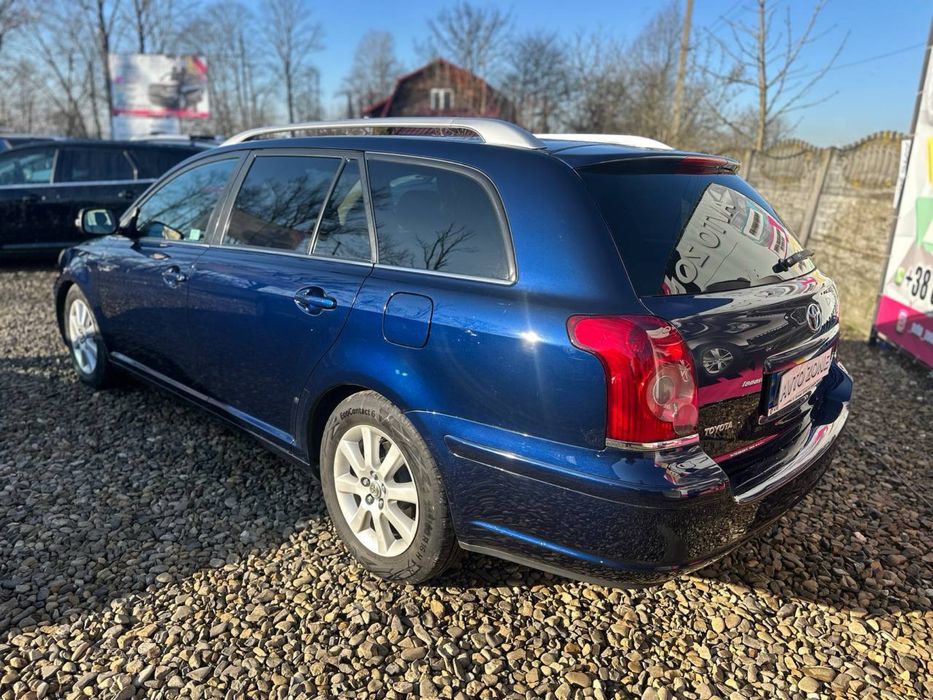 Надійна і гарна машина