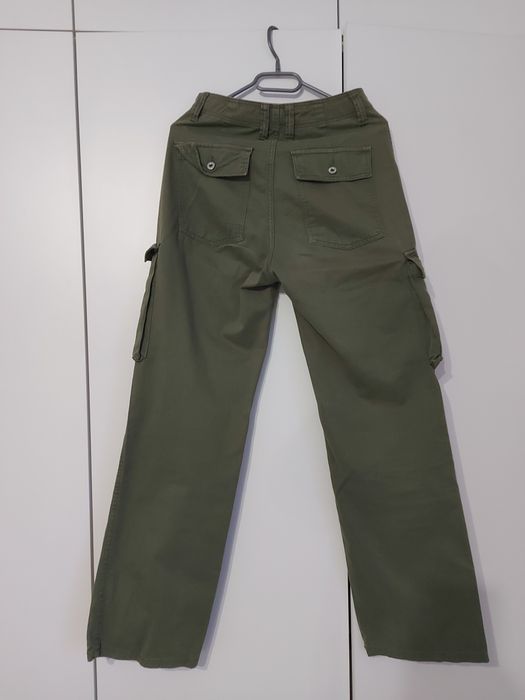 Spodnie z kieszeniami Bershka 34, cargo