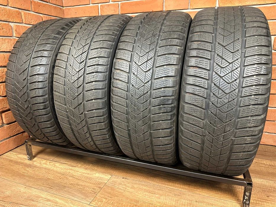 235/45R18 Pirelli SottoZero 3 235/45R18 Zimowe