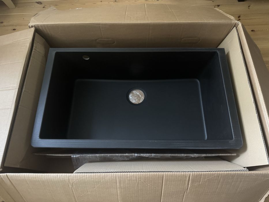 Czarny duży zlew Schock Virtus N100L nero