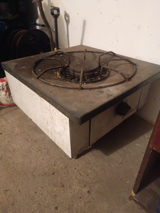 Taboret, kuchenka gazowa