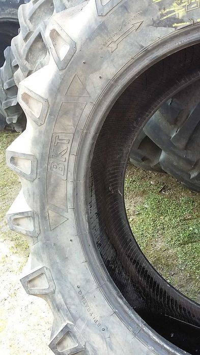 Opona 16,9-30 BKT tr-135 opony rolnicze używane