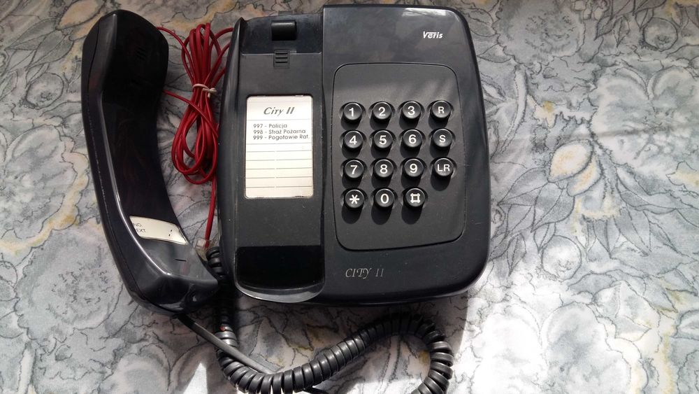 Telefon stacjonarny VERIS City II przewodowy.
