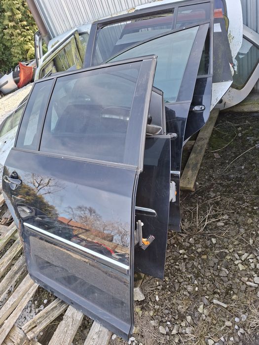Drzwi prawe lewe przód tył vw touran 10-15r
