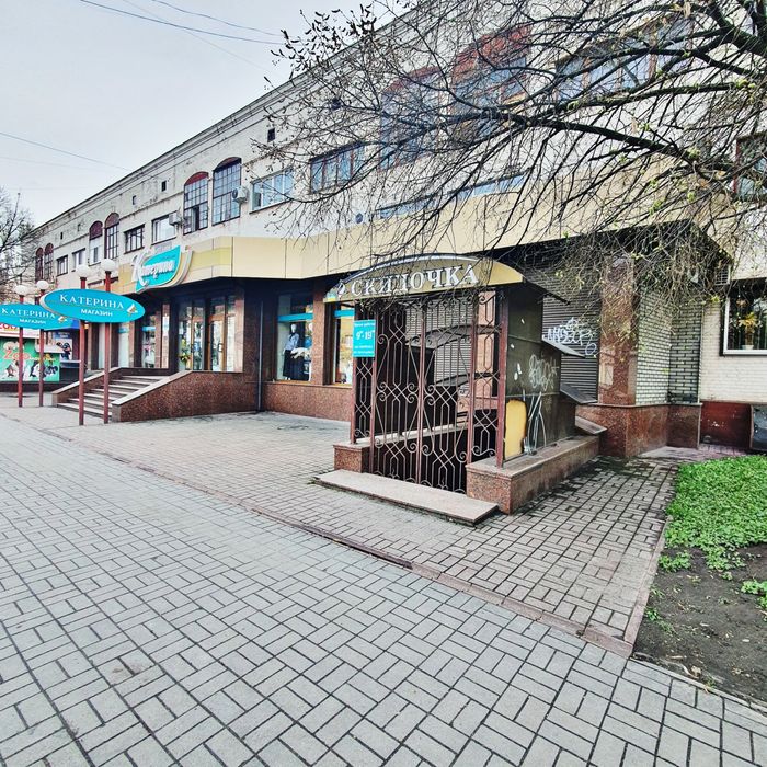 Комерційне приміщення в районі пр. Металлургів.