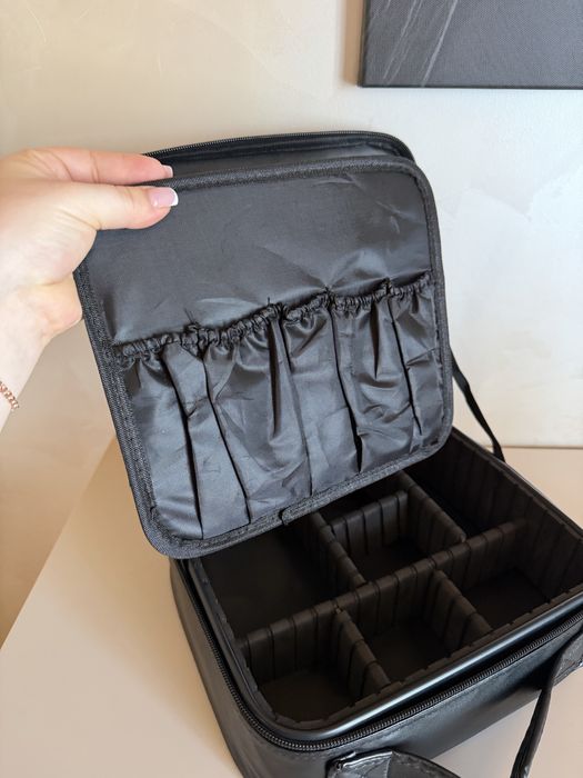 Косметичка з дзеркалом яке світиться