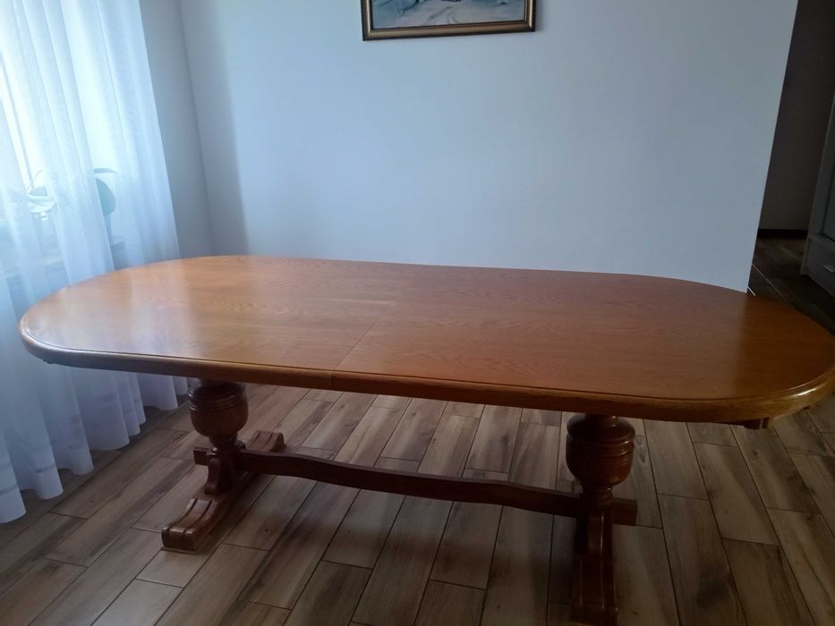 Stół dębowy z krzesłami  10 szt.