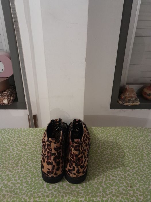Vendo Botas de Senhora PRIMARK muito bonitas como novas