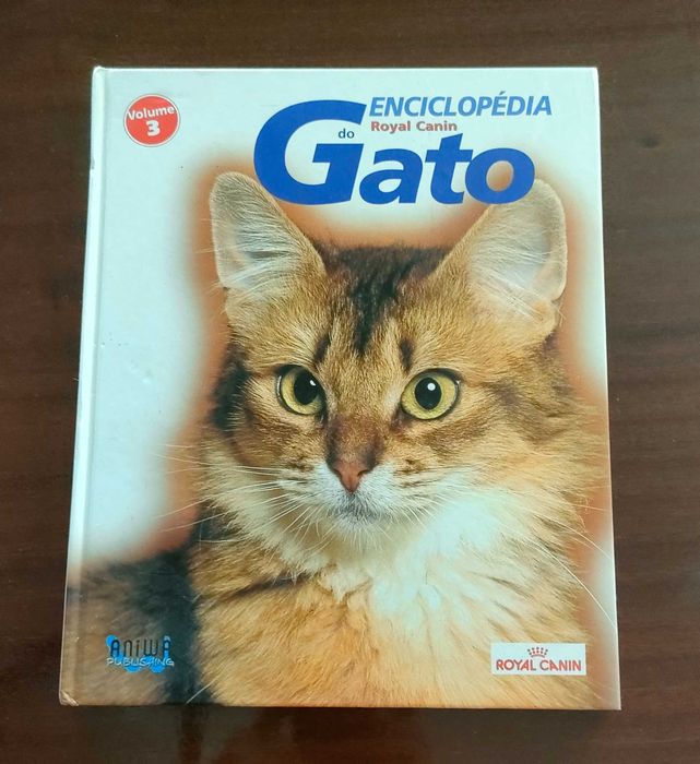 Livro esiclopedia Royal canin de gatos