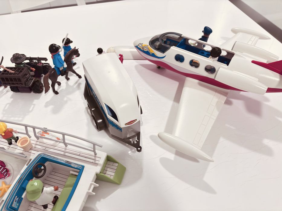 Grande Lote Playmobil Avião Barco Polícia Cavalo e Figuras