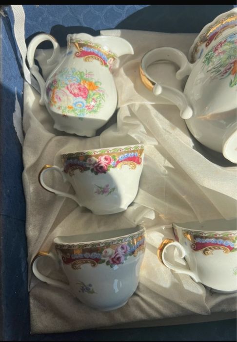 New Dishware Sets64861942226178122