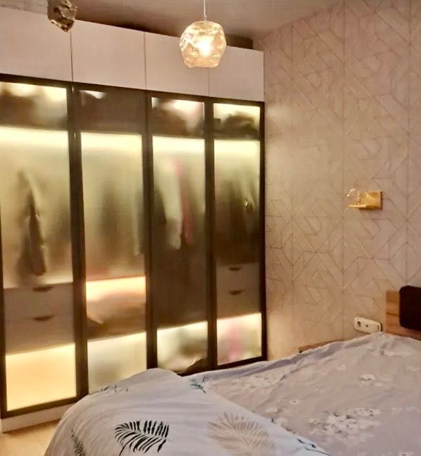 D1M Продам квартиру в будинку навпроти Центрального парку.