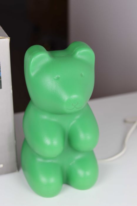 Zielona lampka miś haribo z pudełkiem