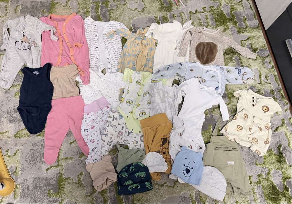 Набір дитячого одягу (0–3 міс)