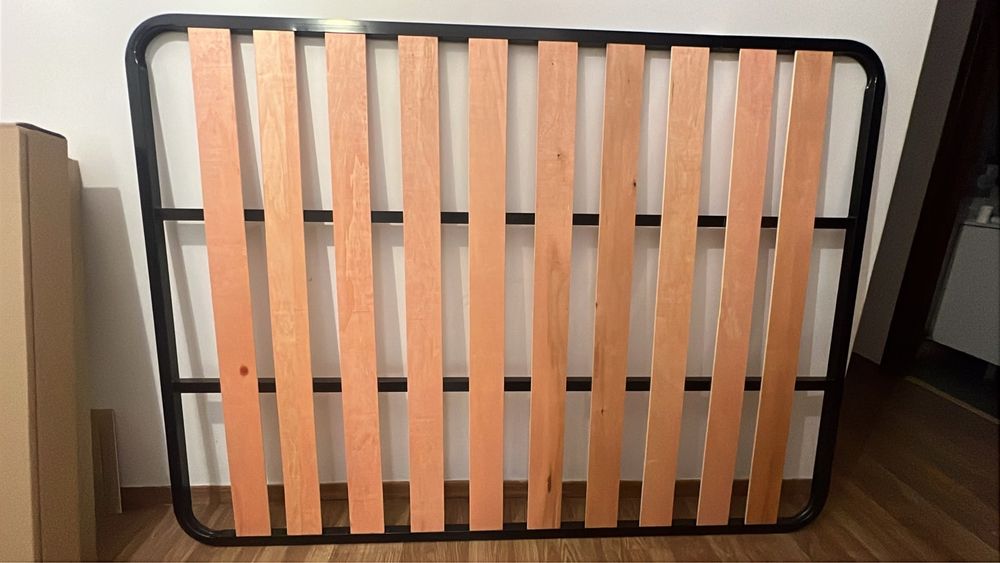 Cama completa com duas cabeceiras