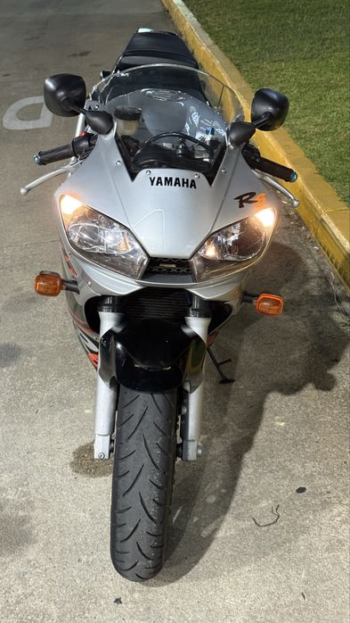 Yamaha R6 - Ano 1999