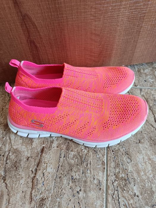 Мокасини сліпони Skechers розмір 39.5
Устілка 26.5см
Пересилаю, є олх