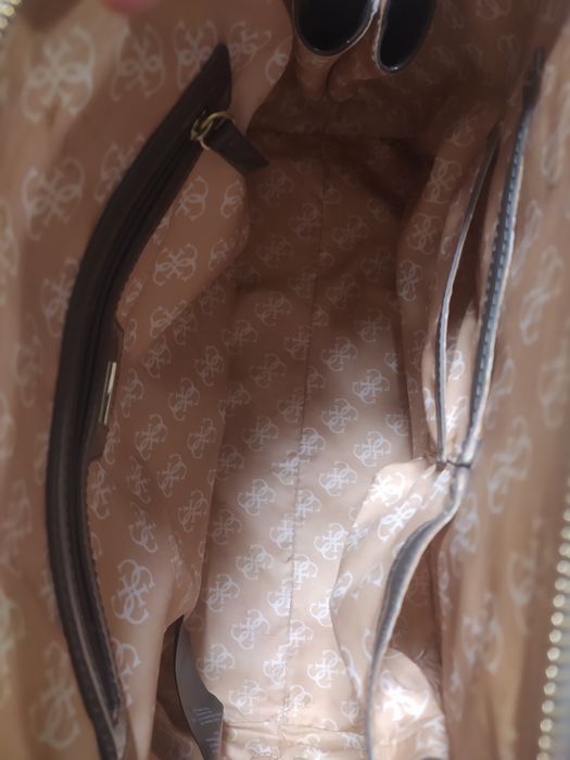 Bolsa senhora da marca Guess como nova