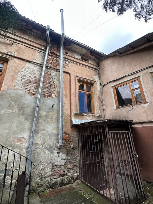 Оренда без комісіі, Чорновола, центр під кафе-кондитерську є витяжка