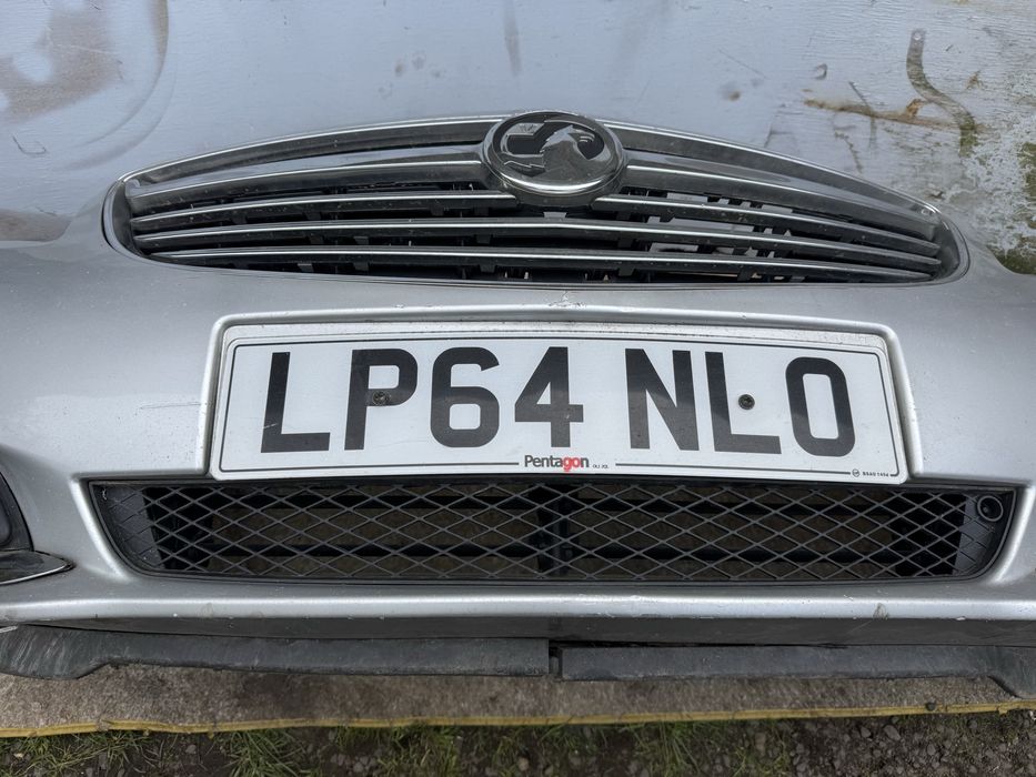 Opel Insignia zderzak przod kompletny 13-17