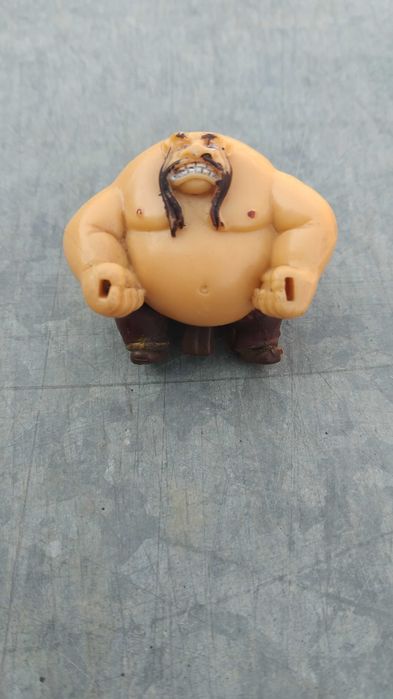 Игрушка – киндер «Тугарин», стикезы.