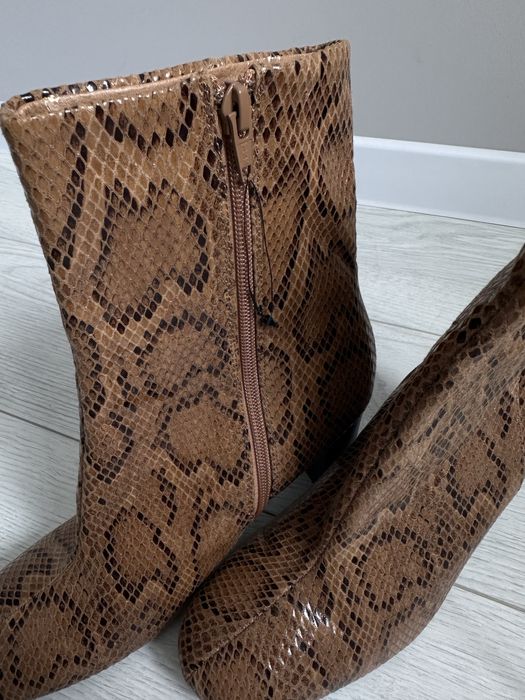 Міні чобітки жіночі