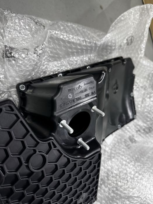 Піддон масляний, маслянный поддон Audi A4, A5 B9, Q5