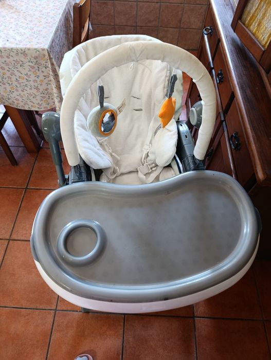 Vendo cadeira alimentação