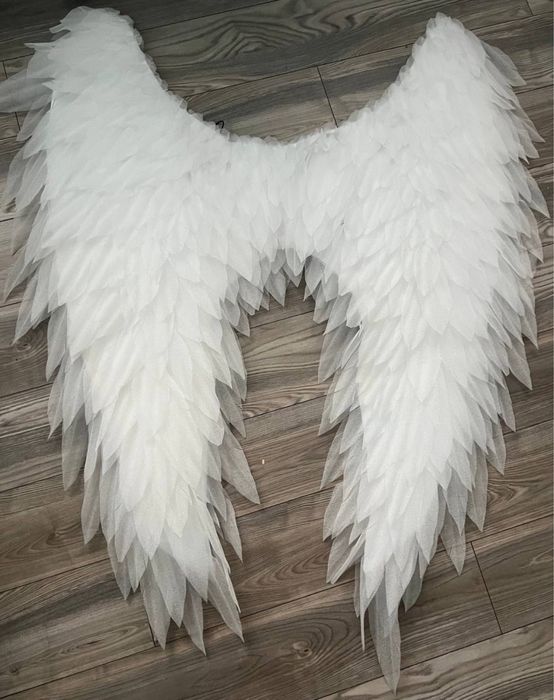 Великі білі крила янгола:аренда,продаж