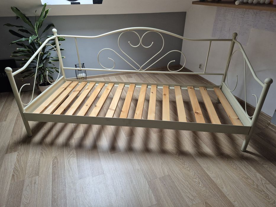 Łóżko młodzieżowe JYSK