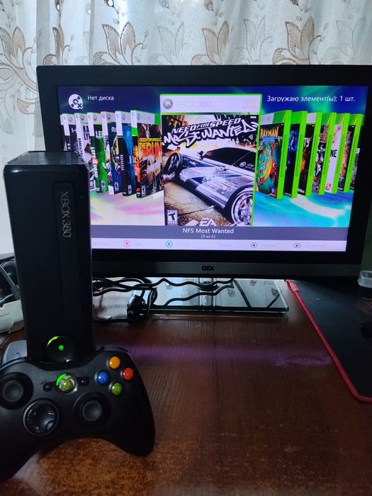 Xbox 360 Slim 320 GB Aurora