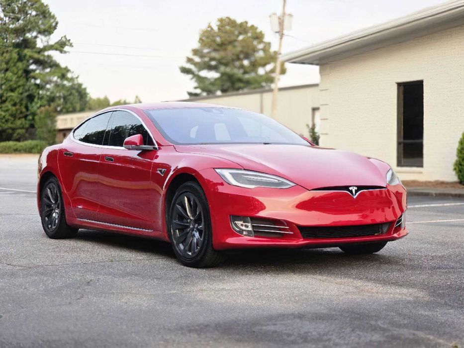 Tesla Model S P100D      2016
