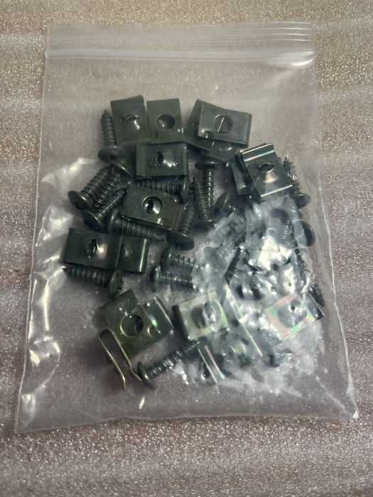 Крепеж защиты двигателя подкрылков саморезы плюс гайки зажимы набор 50