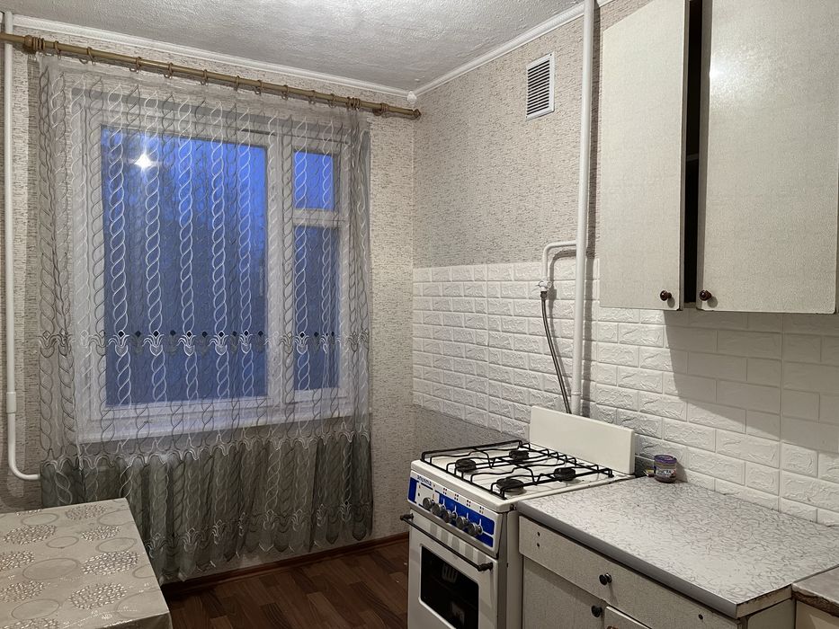 3500+ газ вода світло, Світальського 4. Поряд 173 квартал і Коротченко