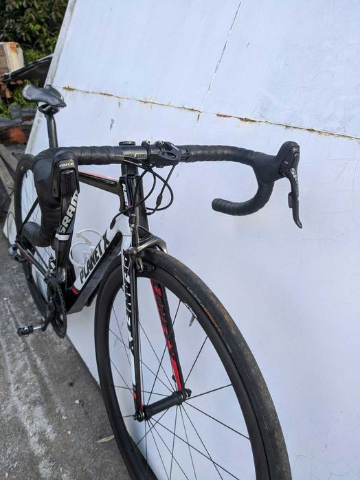 Bicicleta de estrada carbono PLANET X