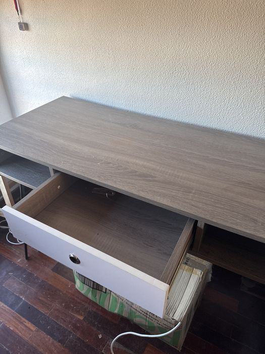 Secretaria castanha  120cm x 48cm x 75cm