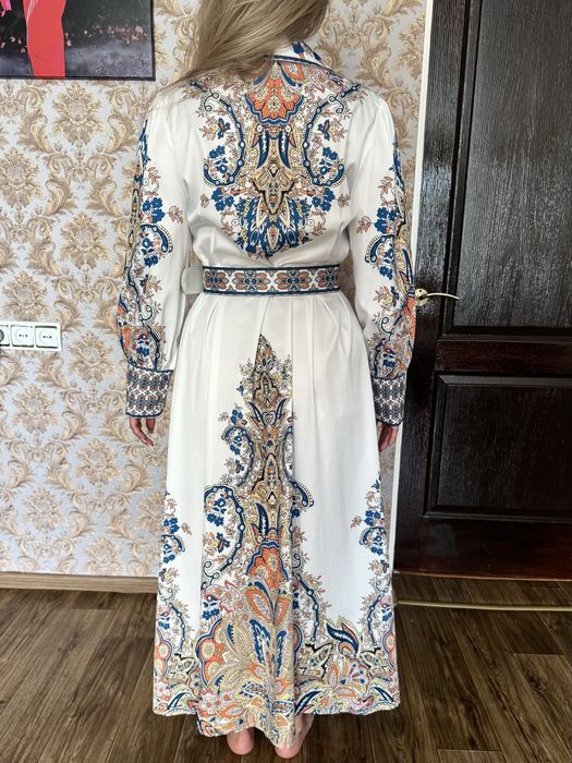 Сукня святкова.
