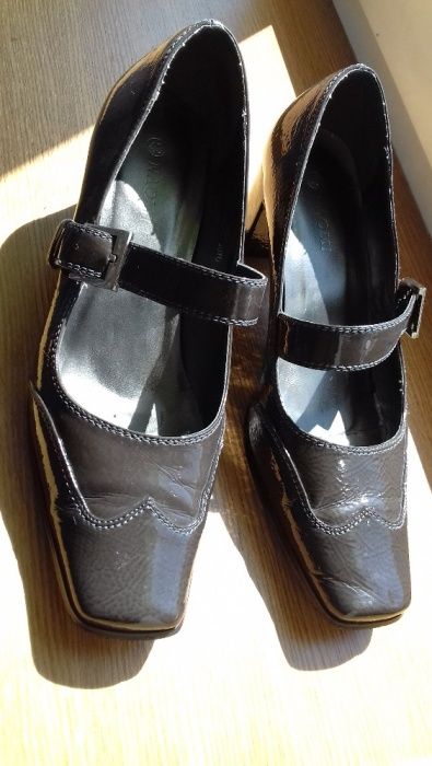 obuwie damskie ma obcasie