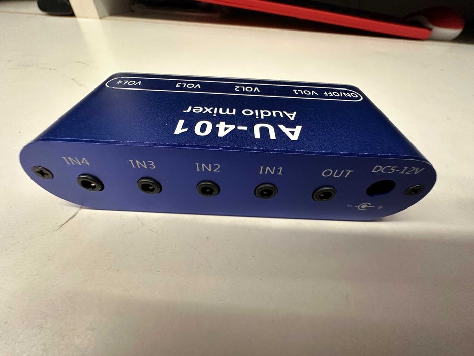 Dykb 4-drożny mikser audio stereo