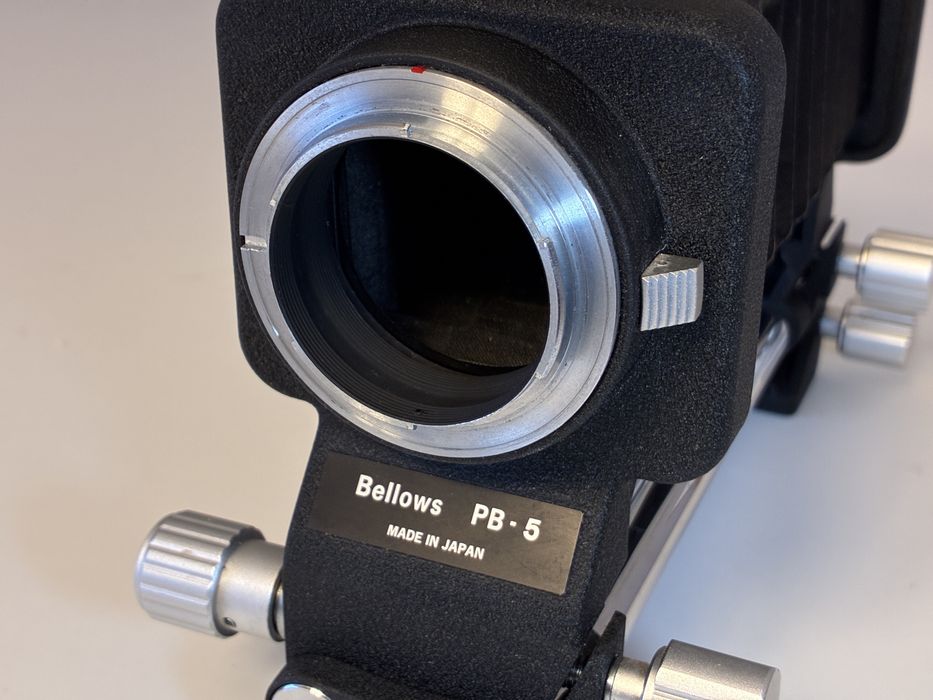 Fole Nikon PB-5 para fotografia macro