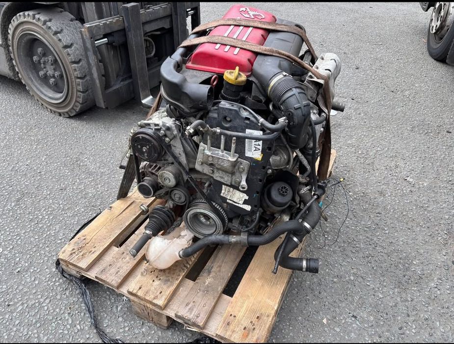 Motor e caixa Abarth 595