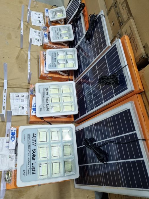 Lampa solarna VÖGLER GmBh 200W neutral, sensor zmierzchu, SMD