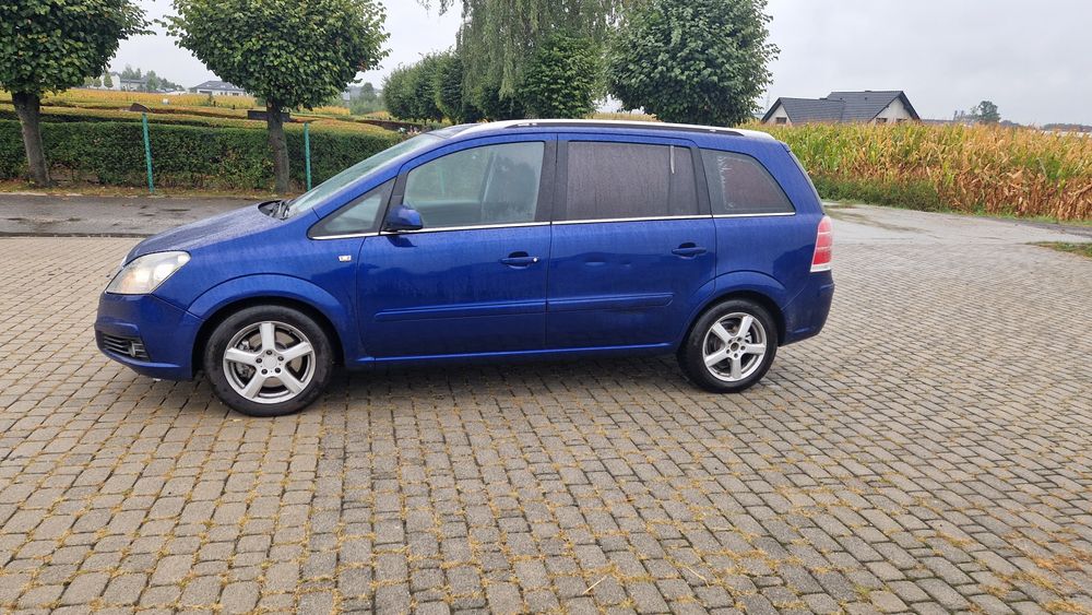 Opel zafira 1.9cdti  klima 2005r